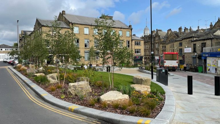 Green-tech helps Bradford Council create a network of rain gardens to reduce flooding.